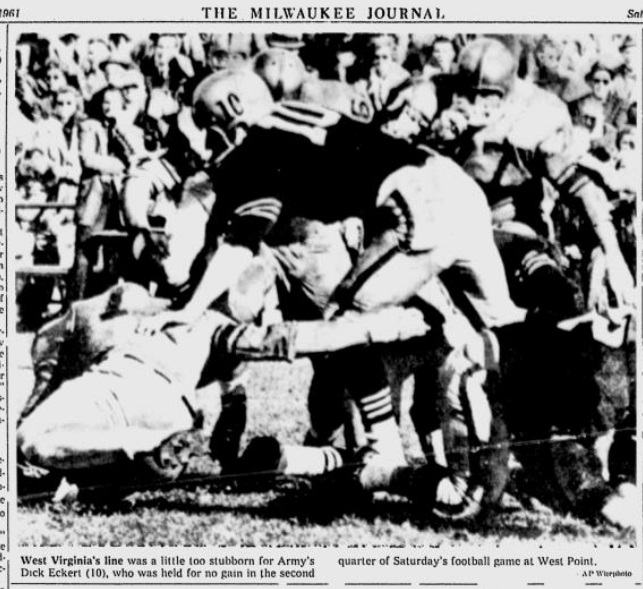 ArmyFB_1961_vsWVU-DickEckert_MilwaukeeJournal_Oct261961