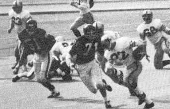 ArmyLFB_1973_101673_SlumandGravy_vsPennatFranklinField