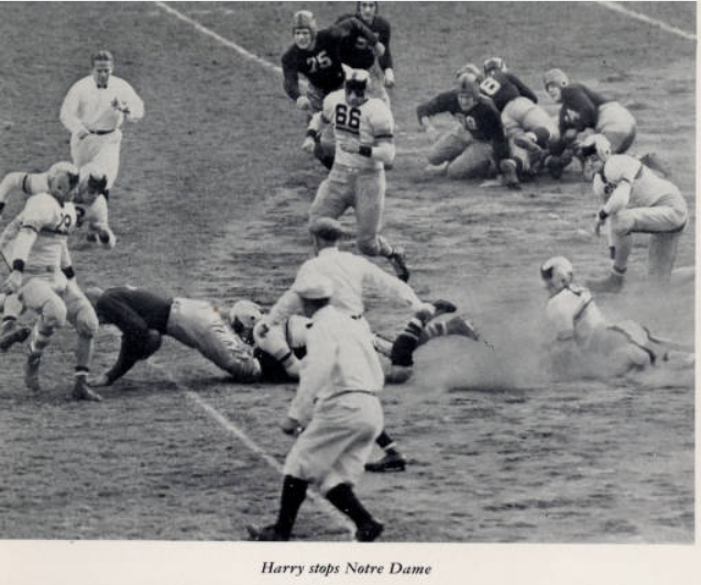 ArmyFB_1939_vsNotreDame_Stella-tackle