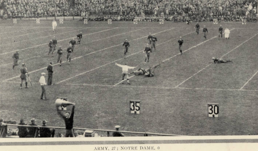 ArmyFB_1925_vsNotreDame_action