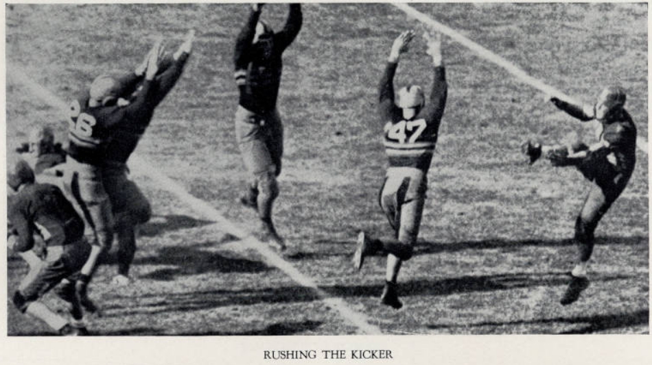 ArmyFB_1933_rushing-the-kicker