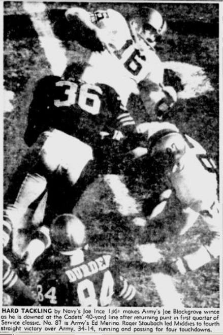 ArmyFB_1962_vsNavy-JoeBlackgrove_PittsburghPress_Dec21962