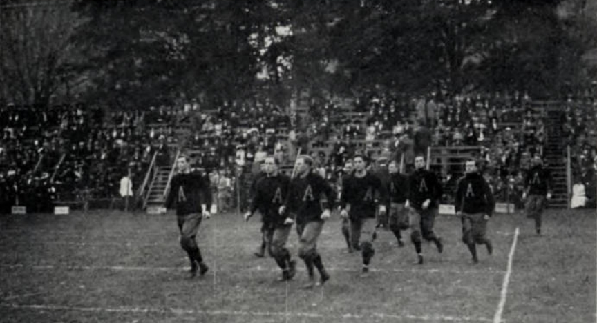 ArmyFB_1910_run-on