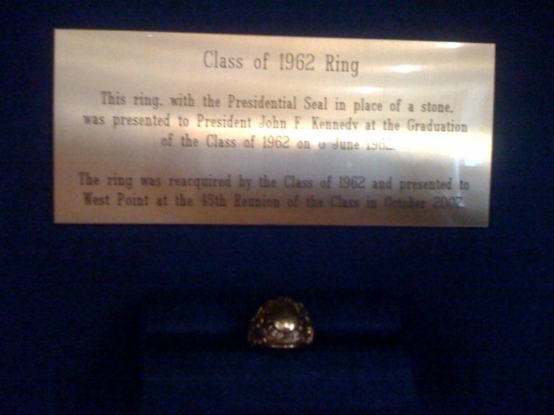 kennedy-ring-w1962